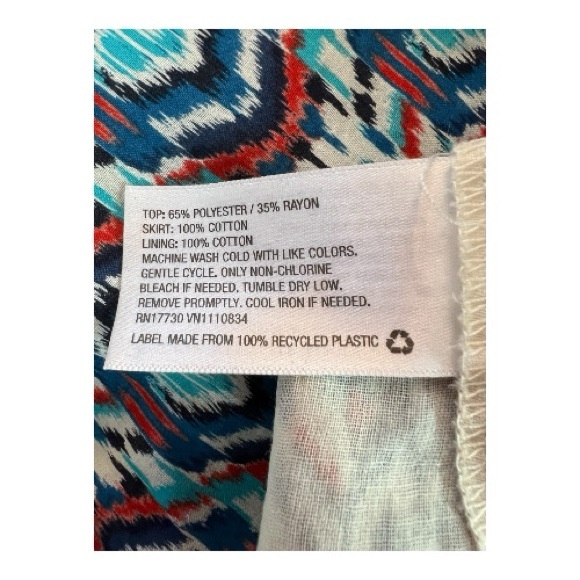 EUC Xhilaration red bodice patterned skirt dress exposed zipper | size M - Picture 9 of 9